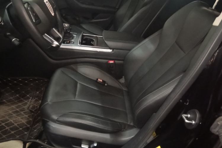 Used Hongqi H5 2022 Classic Model Facelift 1.8T Automatic Smart Connect Flagship Edition Left Front Seat