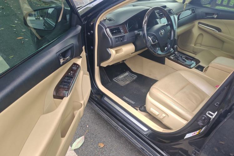 Used Toyota Camry 2015 2.0G Premier Edition Driver Seat