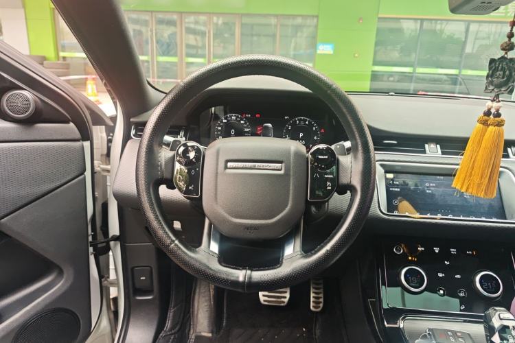 Used Land Rover Range Evoque 2020 249 PS R-DYNAMIC S Sport Edition Steering Wheel