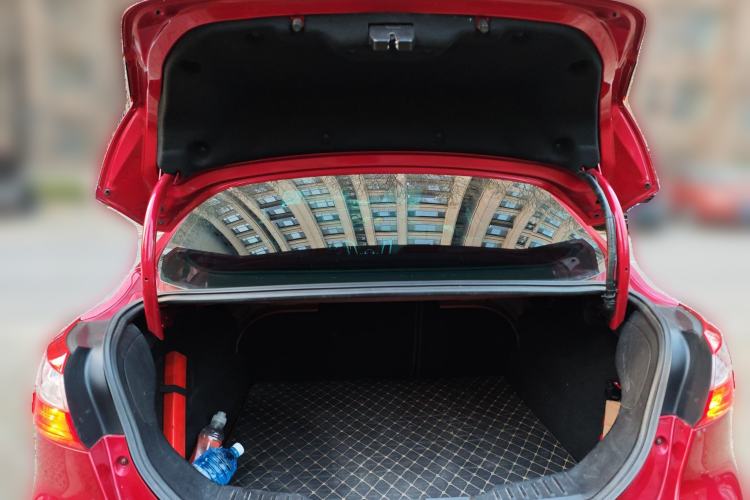 Used Ford Focus 2012 Sedan 1.6L Manual Fashion Edition
