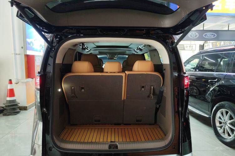 Used Denza D9 2022 DM-i 970 Four-Wheel Drive Flagship Model
