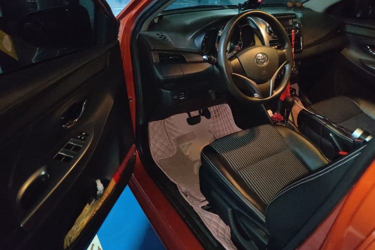 Used Toyota YARiS L Zhi Xuan 2015 1.5G Automatic Orange Limited Edition
