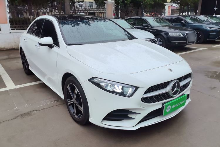 Used Mercedes-Benz A-Class 2022 Revised Version A 200 L Sport Sedan Fashionable Style