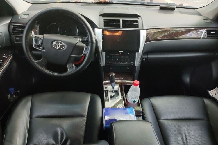 Used Toyota Camry 2015 2.0G Premier Edition Center Console