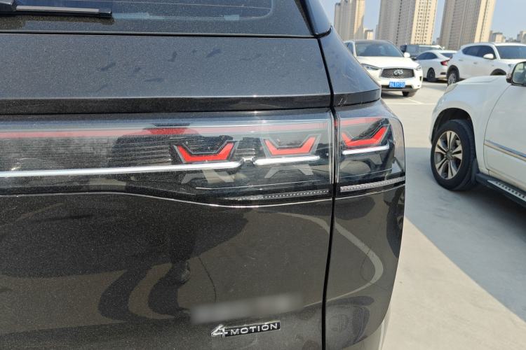 Used Volkswagen Tavendor 2024 Facelifted 380TSI All-Wheel Drive R-Line Cruise Premium Edition