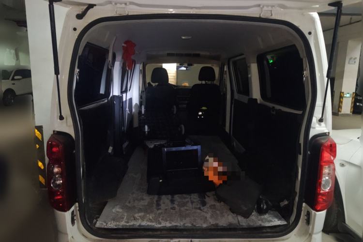 Used CHANGAN KAICHENG Ruixing M60 2023 1.6L CNG Comfort-Grade 6-Seater Passenger Vehicle Trunk