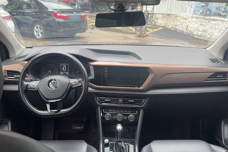 Used Volkswagen Tharu 2020 280TSI Two-Wheel Drive Luxury Edition China VI Standard