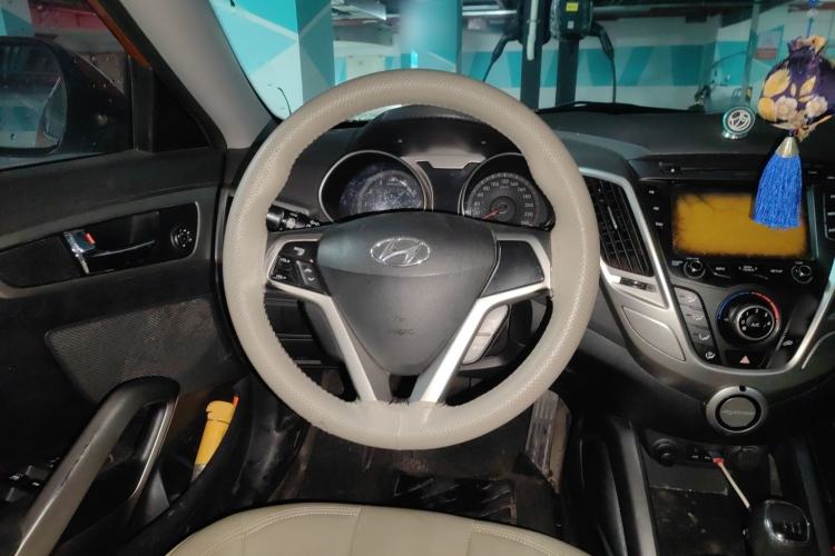 Used Hyundai Veloster 2011 1.6L Manual Comfort Edition Steering Wheel