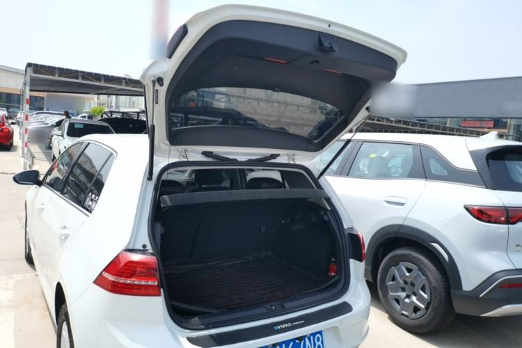 Used Volkswagen Golf 2014 1.6L Automatic Fashion Model
