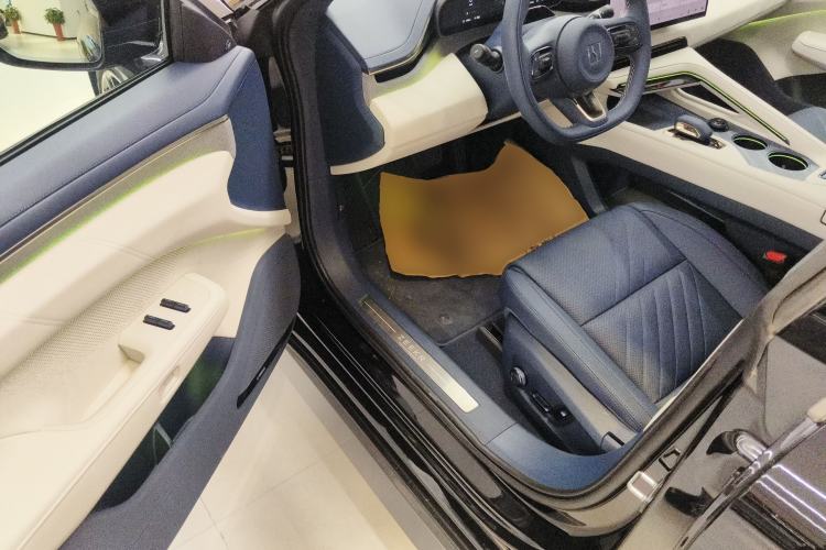 Used Zeekr 001 2025 YOU Edition 100 kWh All-Wheel Drive Driver Seat