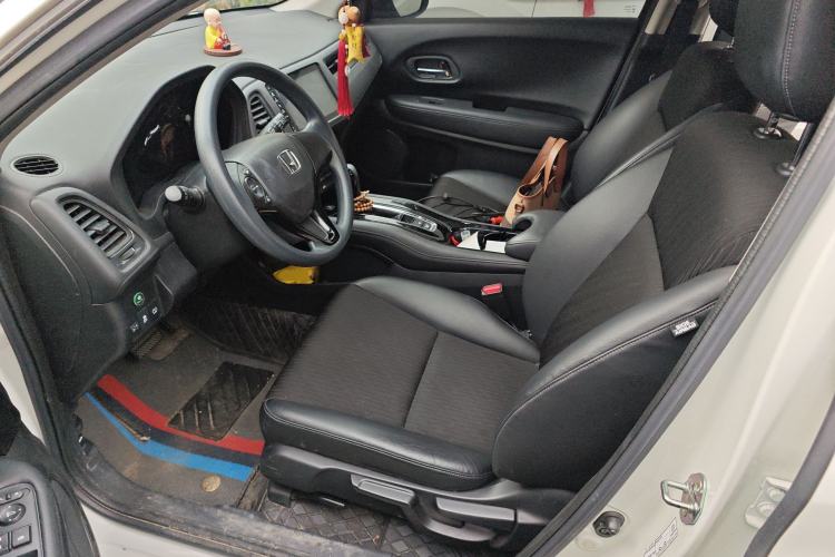 Used Honda Vezel 2022 1.5L CVT Phantom Night Pioneer Edition Left Front Seat