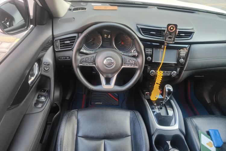 Used Nissan X-Trail 2017 2.5L CVT Leading Edition 4WD