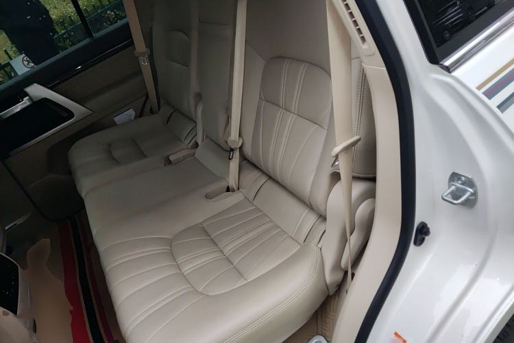 Used Toyota Land Cruiser 2018 5.7L VX-R Lifted Middle East Version