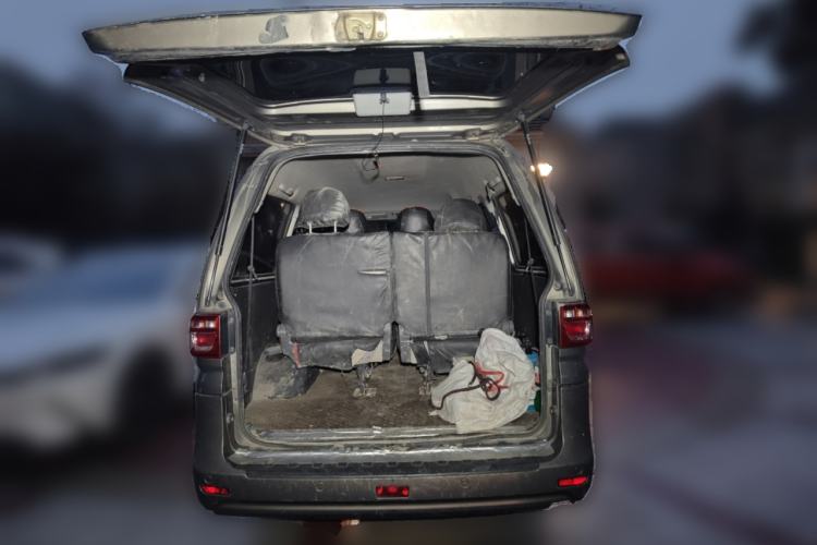 Used FORTHING Lingzhi 2019 Facelifted M3L 1.6L 7-Seater Standard Model Trunk