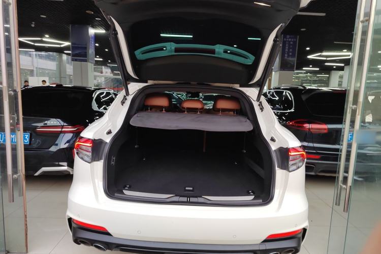 Used Maserati Levante 2022 3.0T Modena Trunk