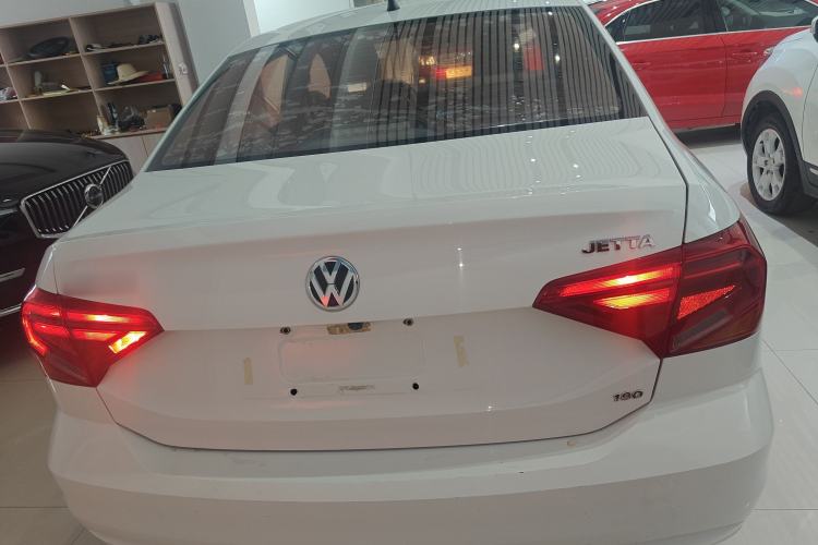 Used Volkswagen Jetta 2017 1.5L Automatic Fashion Model