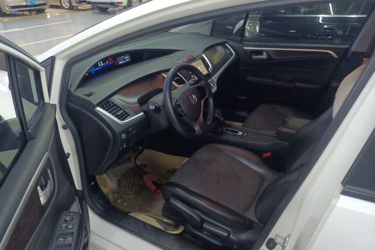 Used Honda Jade 2013 1.8L automatic Comfort version 5 seats Driver Seat