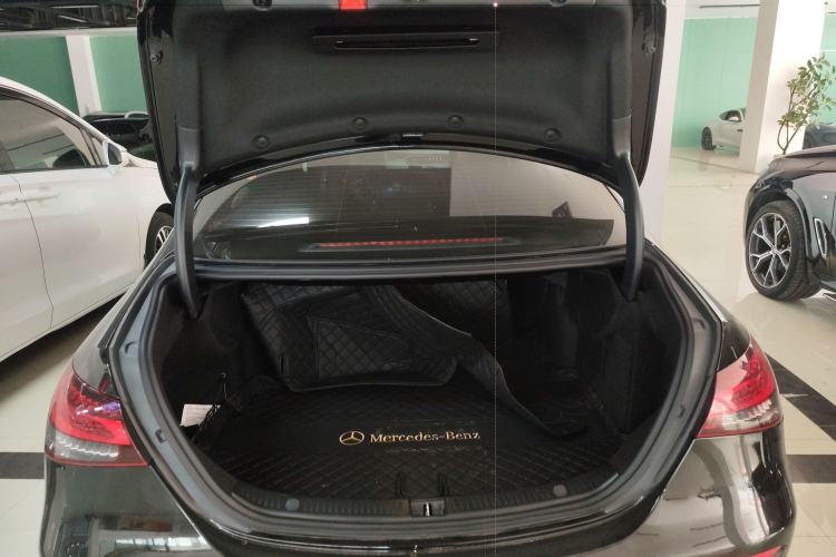 Used Mercedes-Benz E-Class 2021 Restyled E 300 L Sporty and Stylish Edition Trunk