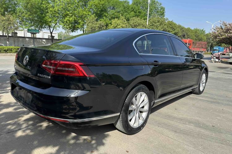 Used Volkswagen Magotan 2017 330TSI DSG Leading Model Exterior 8