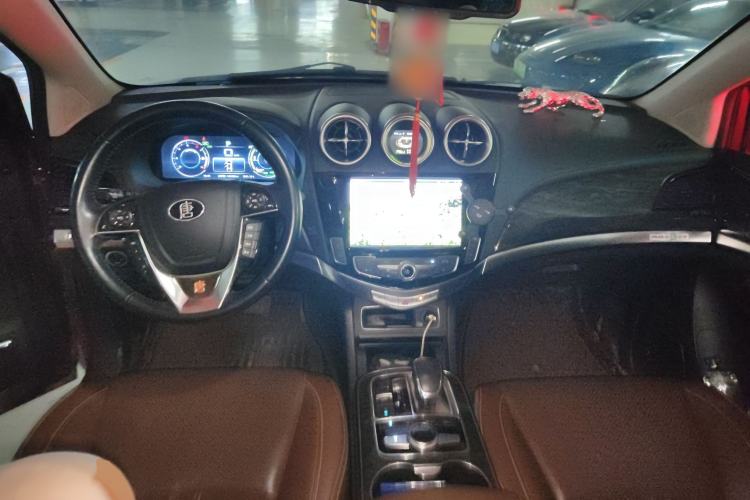 Used BYD Tang New Energy 2015 2.0T Four-Wheel-Drive Flagship Model