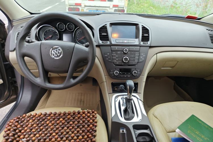 Used Buick Regal 2012 2.0L Comfort Edition Center Console