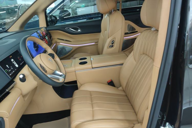 Used VOYAH Dream 2025 PHEV Four-Wheel-Drive Flagship Kunpeng Edition Left Front Seat