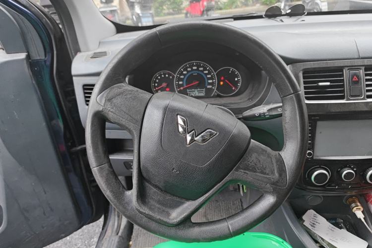 Used Wuling Rongguang V 2015 1.2L Base Version Steering Wheel