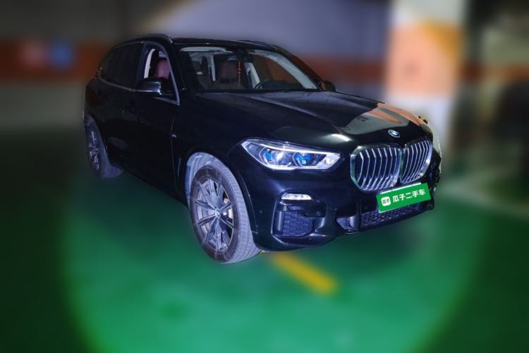 Used BMW X5 2019 xDrive40i M Sport Package Front Right 45 Deg