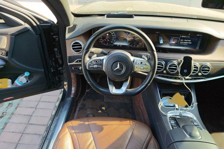 Used Mercedes-Benz S-Class 2020 S 450 L 4MATIC Exclusive Edition Steering Wheel