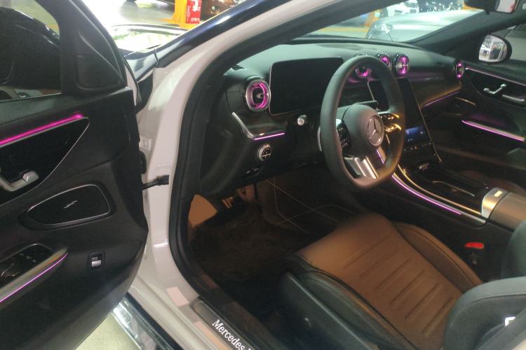 Used Mercedes-Benz C-Class 2025 Facelift C 260 L Sport Edition Driver Seat