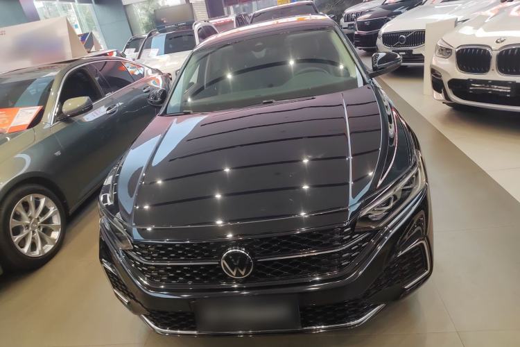 Used Volkswagen Passat 2023 330TSI Starry Luxury Edition