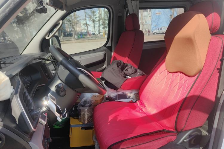 Used SAIC MAXUS Xintu V80 2025 PRO Aoyuntong 2.0T Manual Long Wheelbase Ultra-Low Roof 6/7/8/9-Seater Left Front Seat