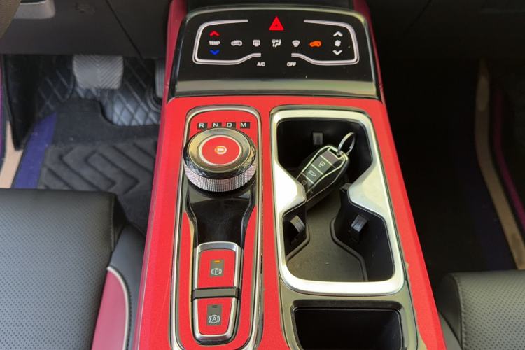 Used SOL QX 2021 300T DCT Prestige Smart Connectivity Version
