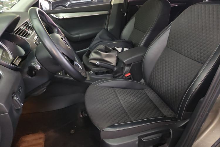 Used Skoda Octavia 2018 1.6L Automatic Luxury Edition Left Front Seat