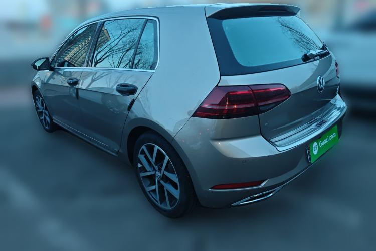 Used Volkswagen Golf 2018 230TSI Automatic Luxury Version Rear Left 45 Deg