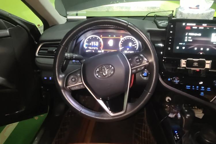 Used Toyota Camry 2021 2.5G Luxury Edition
