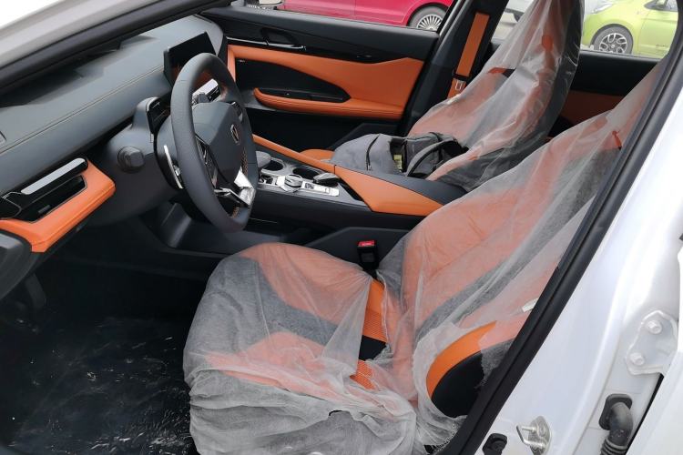 Used CHANGAN UNI-V 2024 2.0T High-Performance Version Left Front Seat