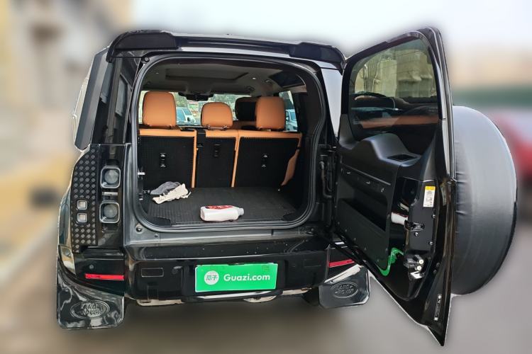 Used Land Rover Defender 2021 110 P400 Dark Special Edition Trunk