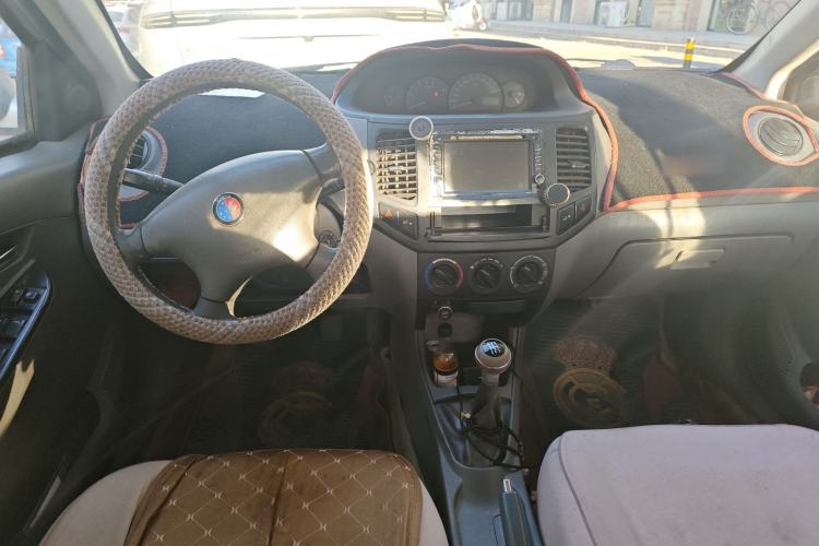 Used Geely Auto Diamond 2013 1.5L Manual Luxury Model
