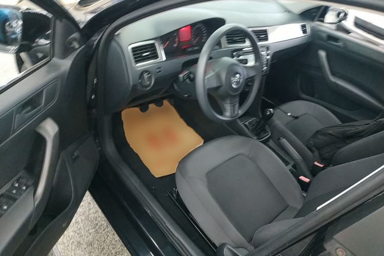 Used Volkswagen Santana 2015 1.6L Manual Fashion Edition Left Front Seat