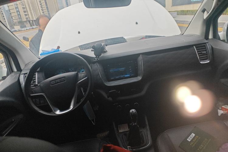 Used Jinbei Gold Hiace 2021 1.6L Box Van Engineering Lion 2-Seater
