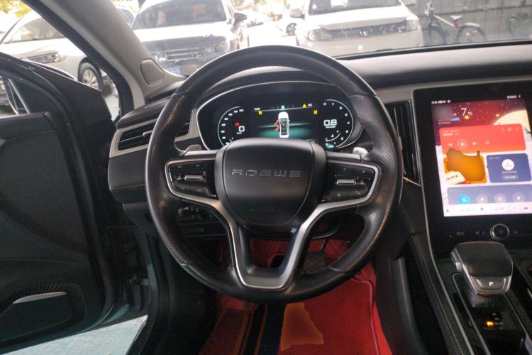 Used Roewe i6 MAX 2020 300TGI Automatic Supreme Edition with Cool Sunroof and Advanced Driving Features