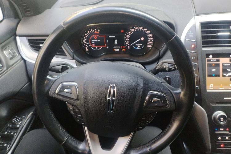 Used Lincoln MKC 2017 2.0T Two-Wheel Drive Deluxe Edition