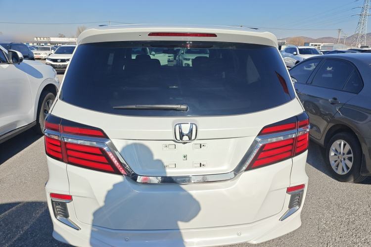 Used Honda Elysion 2019 2.0L Hybrid Supreme Edition

