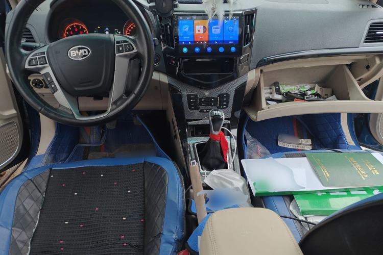 Used BYD Surui 2012 1.5L Manual Luxury Version Center Console