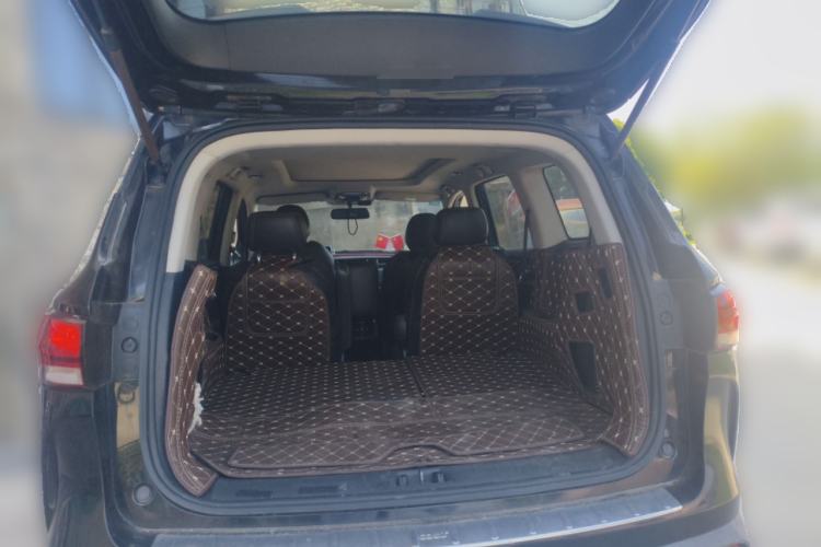 Used CHANGAN OSHAN COS1 2020 1.5T Manual Fashionable Smart Connectivity 7-Seater