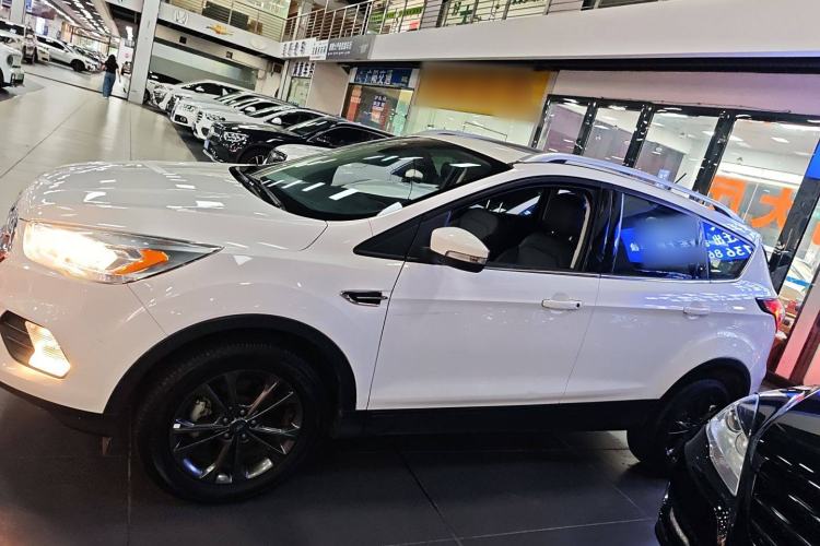 Used Ford Kuga 2019 EcoBoost 180 Two-Wheel-Drive Platinum Edition China VI Standard
