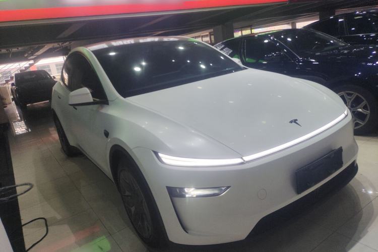 Used Tesla Model Y L 2025 Model Long-Range All-Wheel-Drive Version Exterior 1