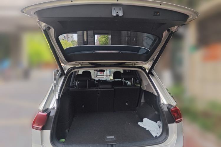 Used Volkswagen Tiguan L New Energy 2019 430 PHEV Hybrid Flagship Model Trunk
