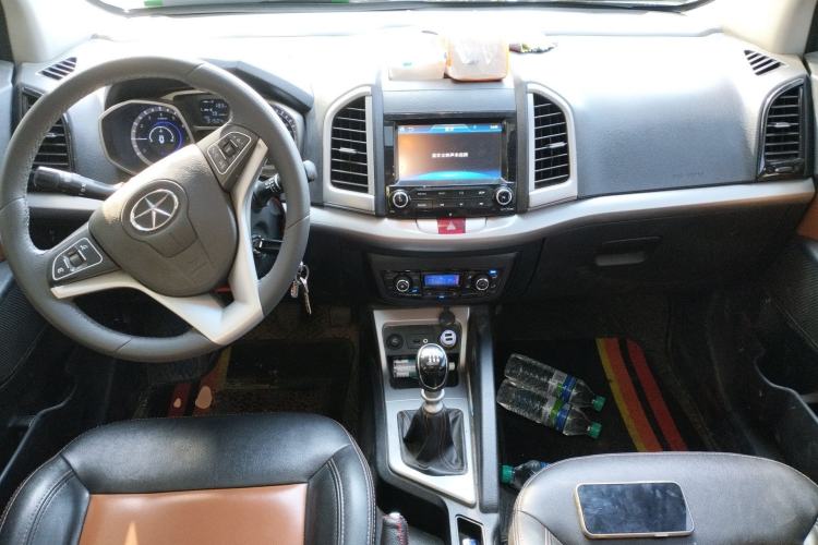 Used JAC Group Refine S3 2014 1.5L Manual Luxury Smart Model Center Console